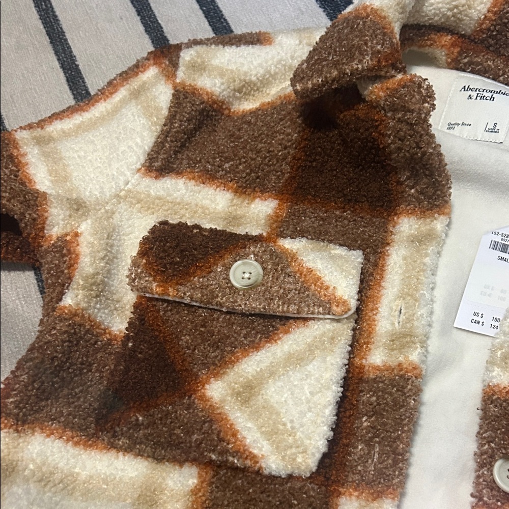 Abercrombie & Fitch Brown and Cream Plaid Teddy Jacket - Picture 3 of 4